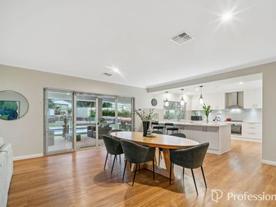9 Rooth Road, Lesmurdie WA 6076