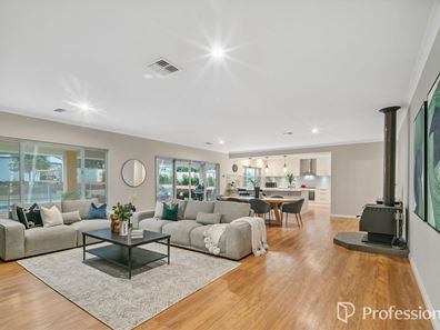 9 Rooth Road, Lesmurdie WA 6076