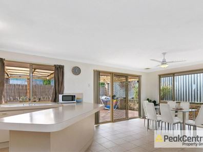 24 Urbahns Crescent, Bateman WA 6150