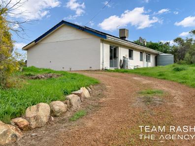 15 Dayrell Road, Nowergup WA 6032