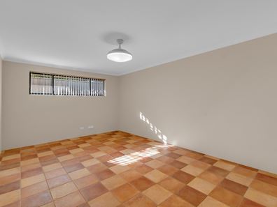 16 Gellibrand Road, Orelia WA 6167