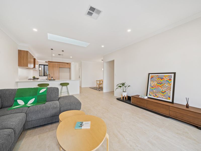 10 Botanical Place, Canning Vale WA 6155