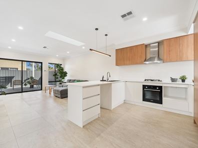 10 Botanical Place, Canning Vale WA 6155