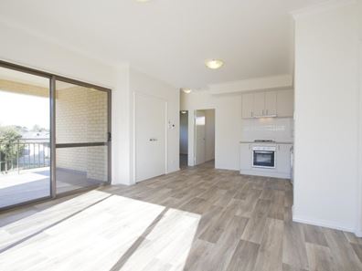 7/11 Redcliffe Street, East Cannington WA 6107