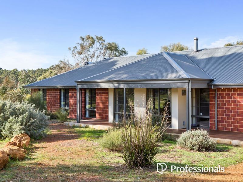 940 Avonholme Circle, Chidlow WA 6556