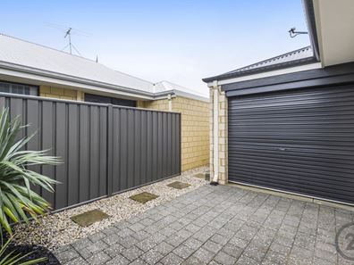 29 Dragonfly Boulevard, Lakelands WA 6180