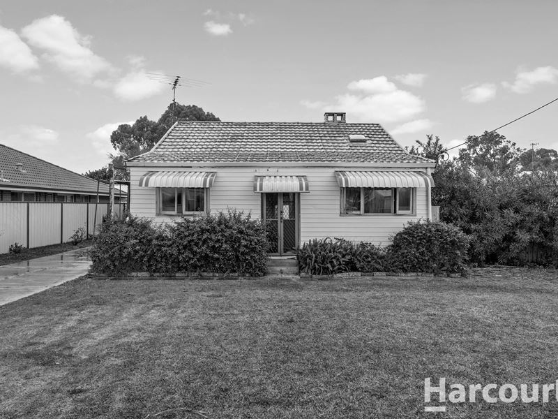 12 Kitchener Street, Dudley Park WA 6210