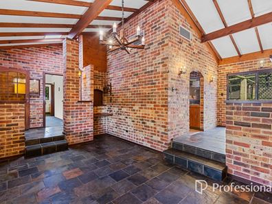 34 Gardiner Drive, Henley Brook WA 6055