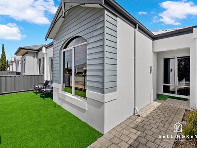 77 Bellas Circuit, Piara Waters WA 6112