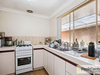 22/208 Burslem Drive, Maddington WA 6109