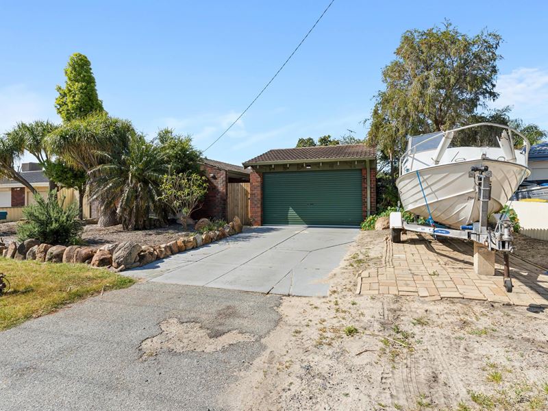 3 ELM CLOSE, Camillo WA 6111