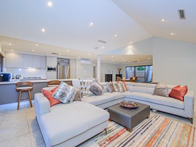 33 Caversham Bend, Southern River WA 6110