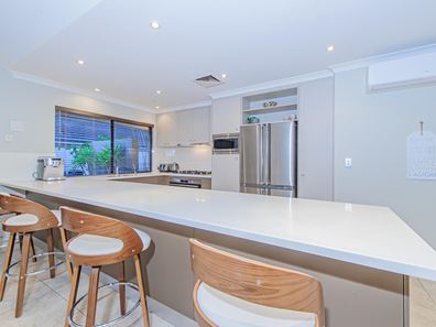 33 Caversham Bend, Southern River WA 6110
