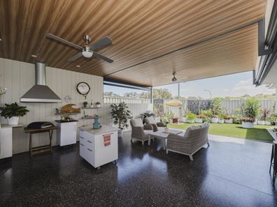 214 Beachside Parade, Yanchep WA 6035