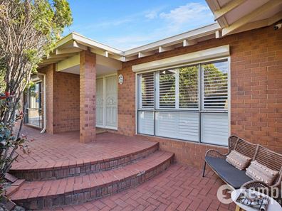 15 Brandwood Gardens, Leeming WA 6149