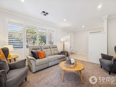 15 Brandwood Gardens, Leeming WA 6149