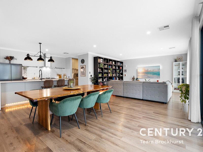 13 Rosebery Way, Bushmead WA 6055