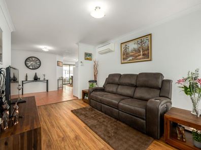 9/23 Royal Palm Drive, Warnbro WA 6169