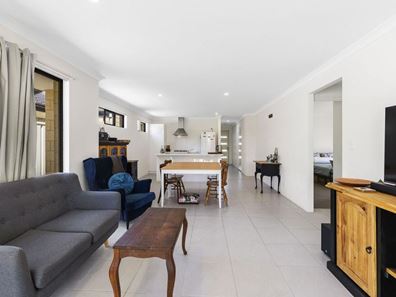 7 Cherrytree Chase, Maddington WA 6109