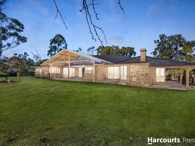 17 Falcon Place, Jandakot WA 6164