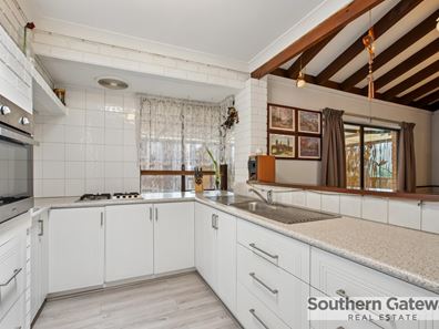 29 Tunnicliffe Street, Parmelia WA 6167