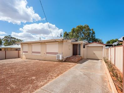 71 Kenny Crescent, Rangeway WA 6530