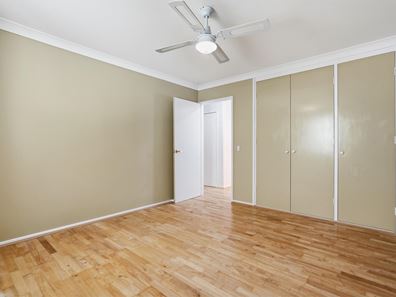 42 June  Road, Safety Bay WA 6169
