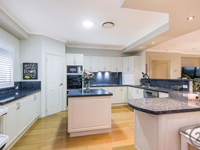 36 Park Ridge Drive, Bouvard WA 6211