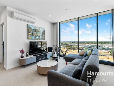 704/6 Baumea Way, Innaloo WA 6018