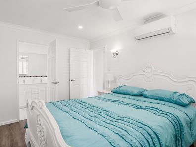22 Siren Road, Heathridge WA 6027