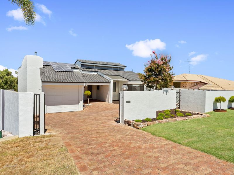 17 Carina Circle, Halls Head WA 6210
