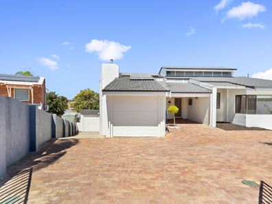 17 Carina Circle, Halls Head WA 6210
