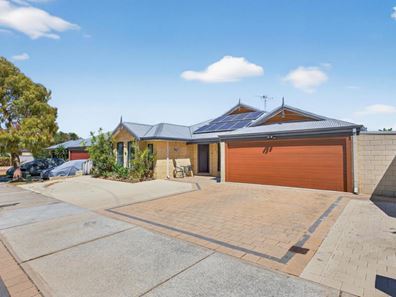 27 Noosa Drive, Secret Harbour WA 6173
