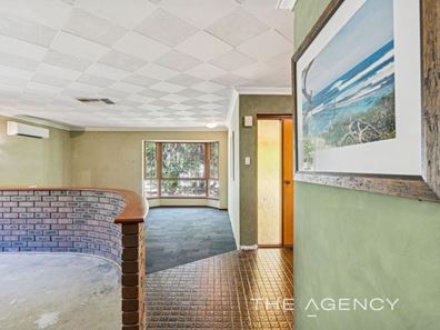 4 Beenup Place, Kalamunda WA 6076
