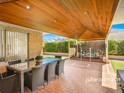 26 Waterview Drive, Woodvale WA 6026