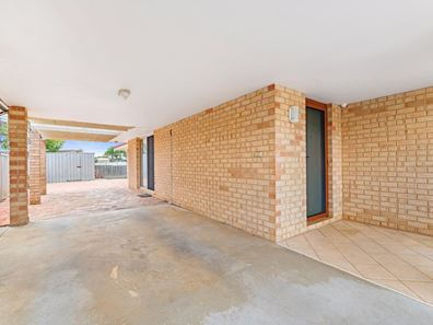9B Seville Way, Orana WA 6330