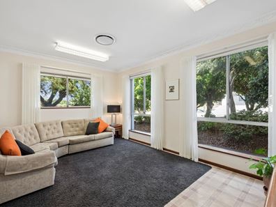 12 Hogarth Way, Bateman WA 6150
