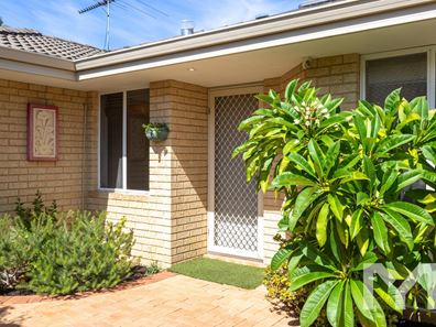 1/223 Preston Point Road, Bicton WA 6157