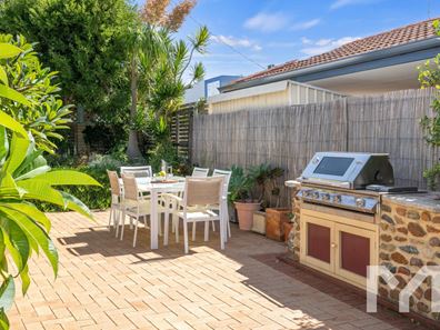 1/223 Preston Point Road, Bicton WA 6157
