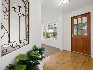 5 Redshank Close, East Cannington WA 6107