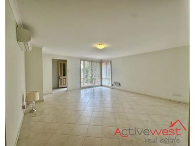 1/26 Crowtherton Street, Bluff Point WA 6530