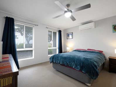31 Reef Boulevard, Drummond Cove WA 6532