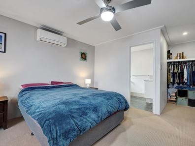 31 Reef Boulevard, Drummond Cove WA 6532