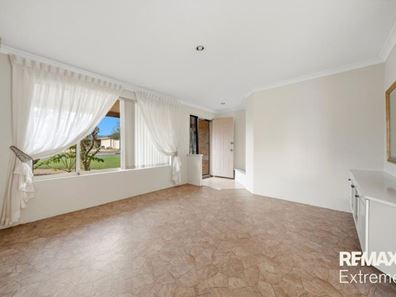 18 Banfield Grove, Clarkson WA 6030