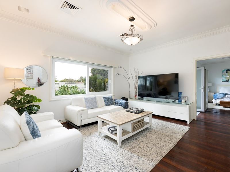 76 Kennedy Street, Alfred Cove WA 6154