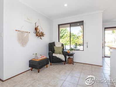 4 Mollerin Place, South Lake WA 6164