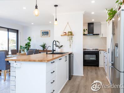 4 Mollerin Place, South Lake WA 6164