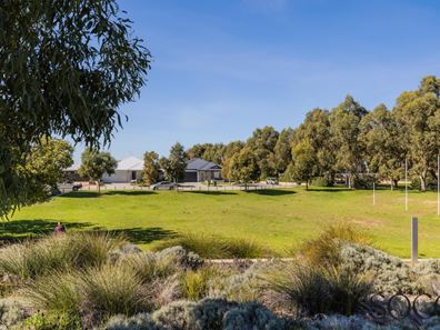 9 Huntington Street, Madora Bay WA 6210