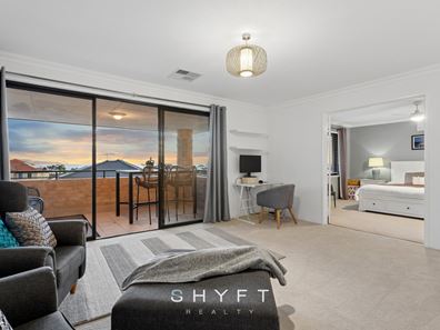 4 Manta Pass, Mindarie WA 6030