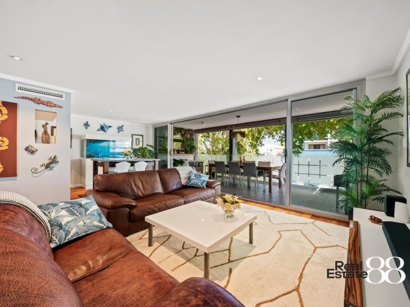 2/210 Stirling Street, Perth WA 6000